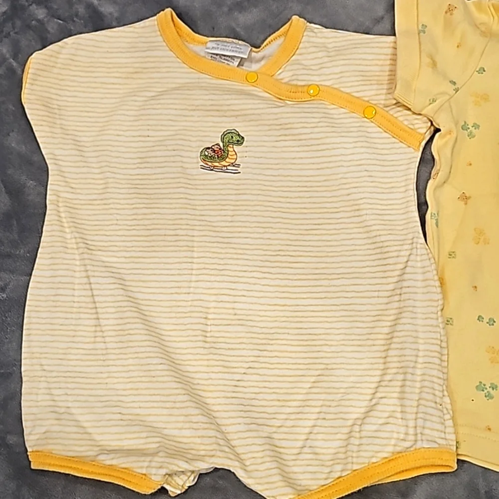 F Carters 3-6mo. unisex set, cute, yellow, teddy bear, button up, pristine